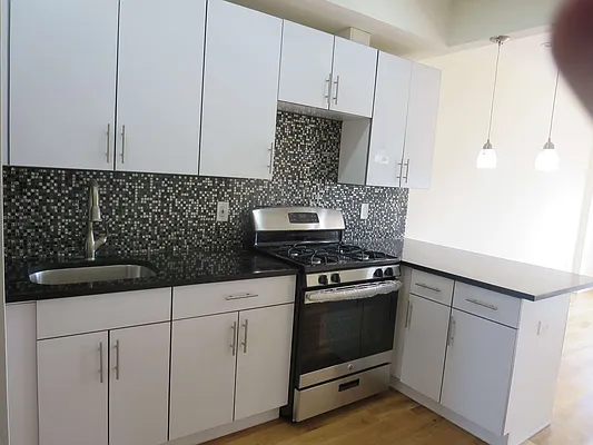 Rented by Eliaman Group, LLC | media 32