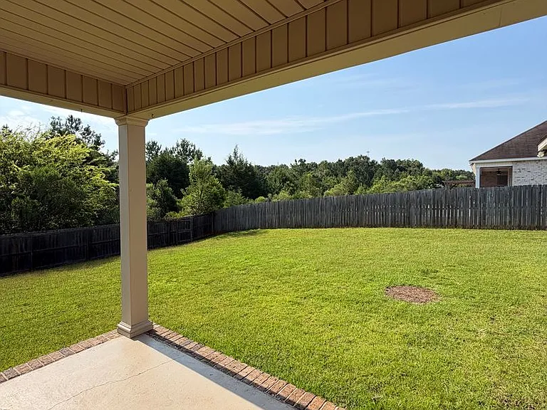 802 Legacy Dr — Photo 15