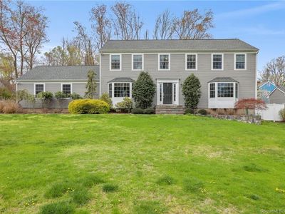 16 Cannon Drive, Newtown, CT, 06470