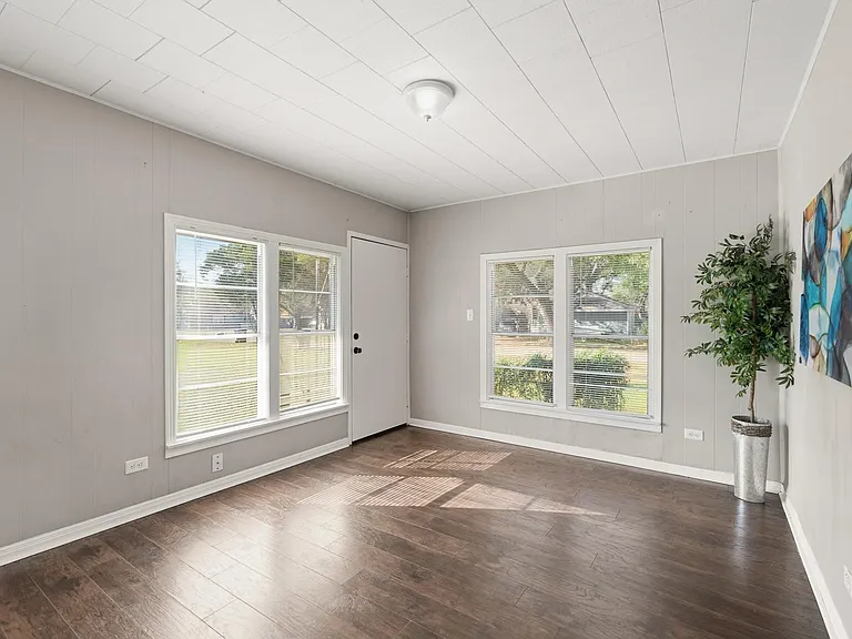 1509 Mulcahy St — Photo 15