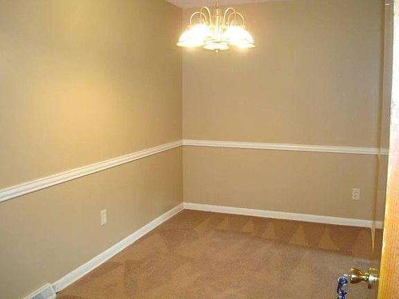 5th image of 2895 Norma St