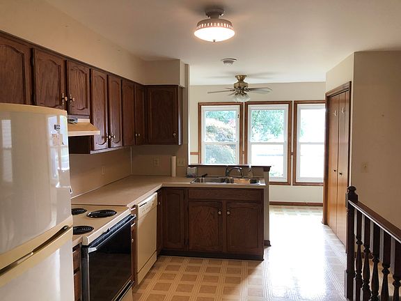 3rd image of 333 Rolling Greene Dr NW