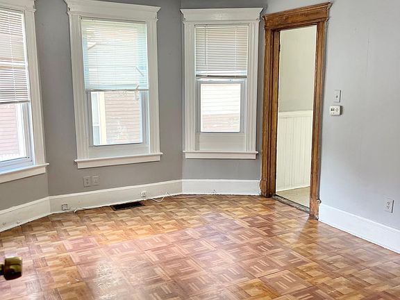 2nd image of 47 Welton St #1