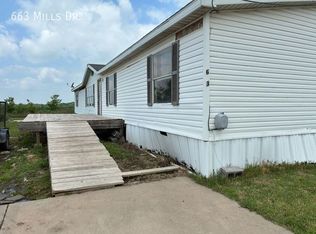 663 E Mills Dr, Towanda, KS 67144
