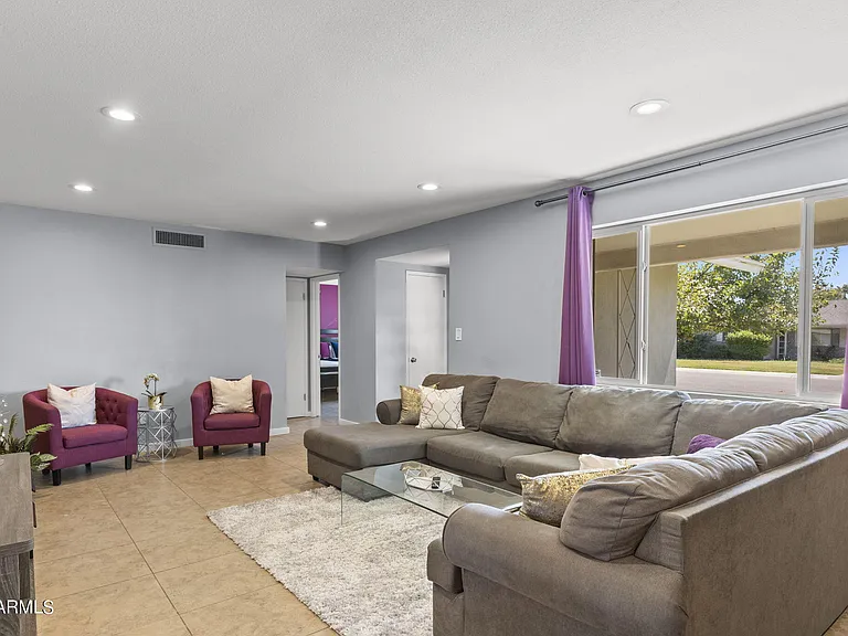 8308 E Minnezona Ave — Photo 9