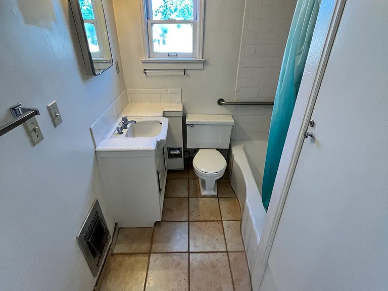 1625 N Camilla Blvd #1 — Photo 7