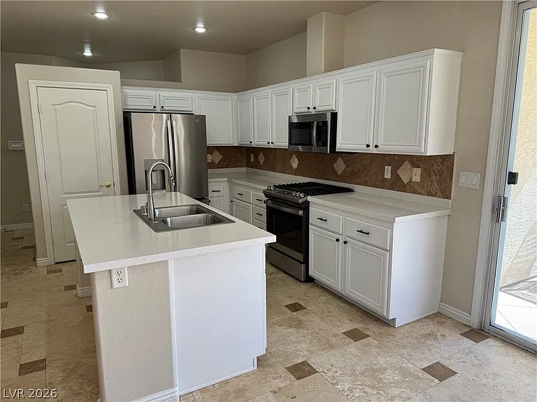 2994 Harbor Heights Dr — Photo 8