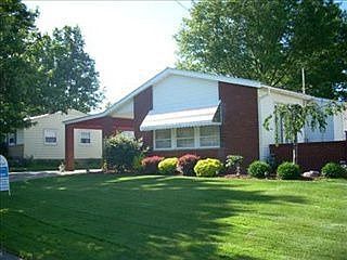 5th image of 2235 Ross Dr