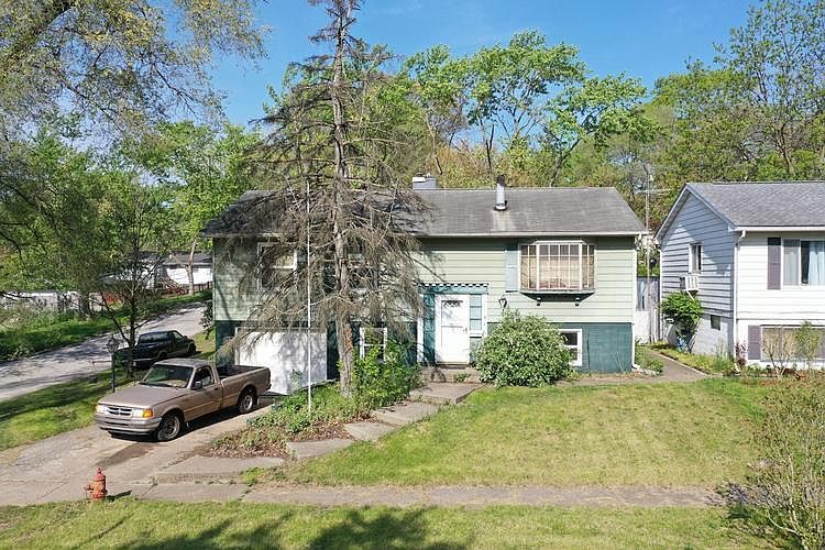 1st image of 2262 Vermillion St