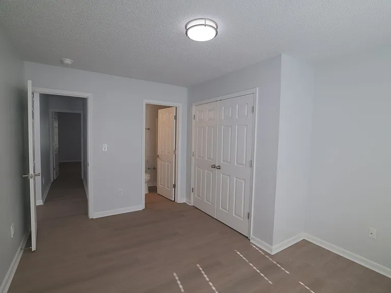 College Town Place — Photo 14