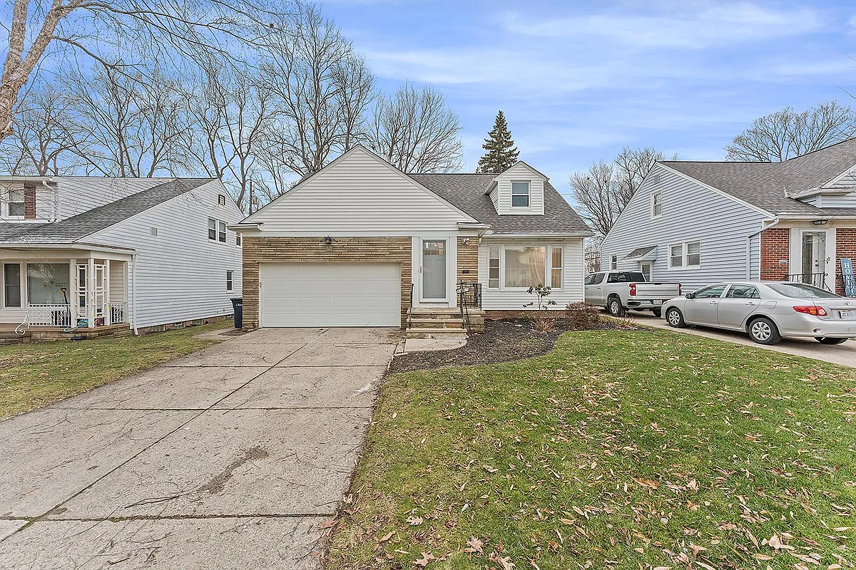 Building Photo - 23815 Woodway Rd