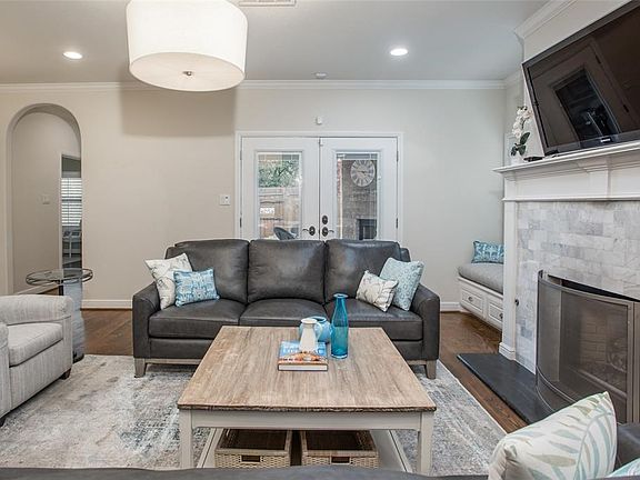 2nd image of 4017 El Campo Ave