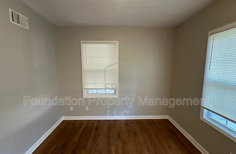 3710 Elm Park Rd — Photo 14