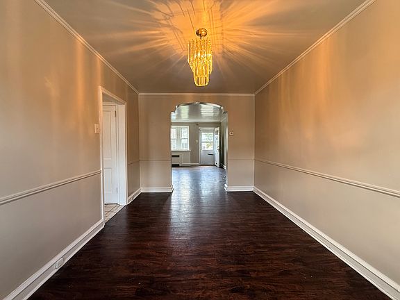 3rd image of 6810 Lynford St