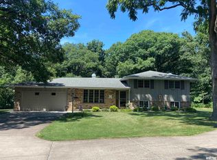 24450 E Oak Park Rd, Canton, IL 61520