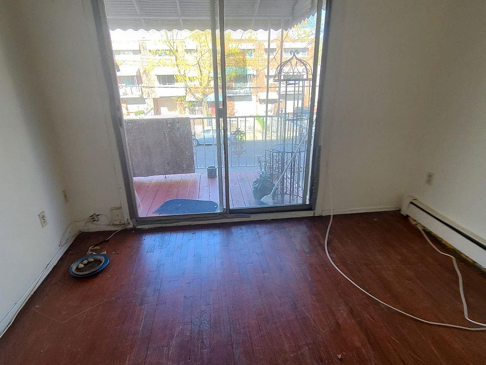 2nd image of 561 Bolton Ave Floor 1