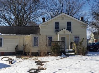 209 Main St, Buchanan, MI 49107