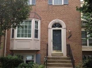 4203 Sleepy Lake Dr, Fairfax, VA 22033
