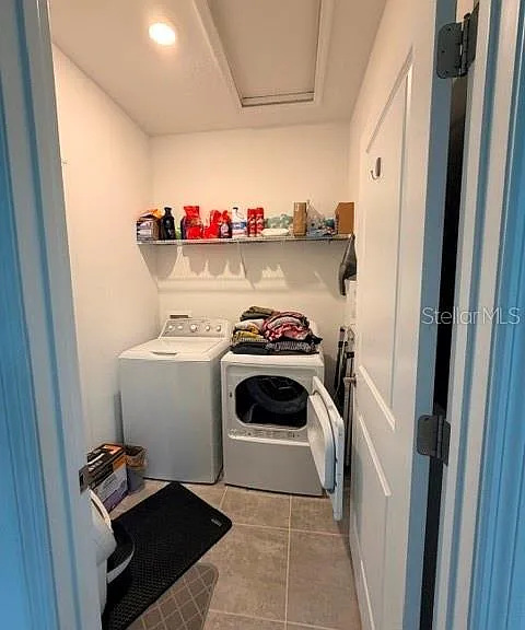 1704 Friendship Row — Photo 31
