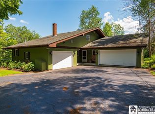 6007 Crestwood Rd, Mayville, NY