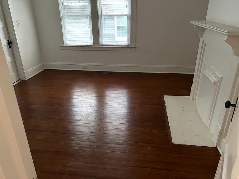 217 N Morgan St — Photo 3