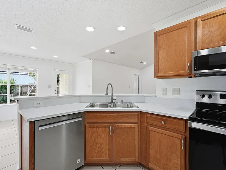 1755 Hopper St — Photo 18
