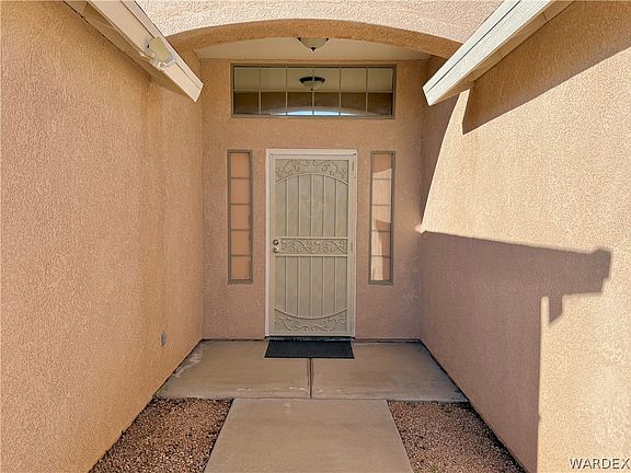 3rd image of 2739 Pasadena Avenue