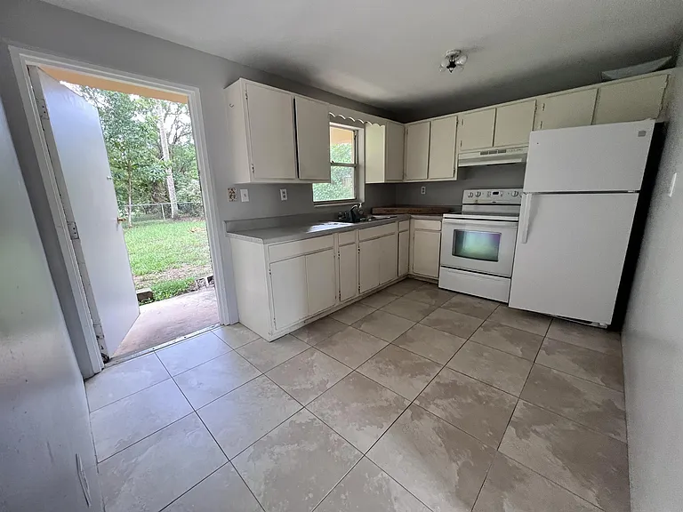 311 Francis Dr #2 — Photo 40