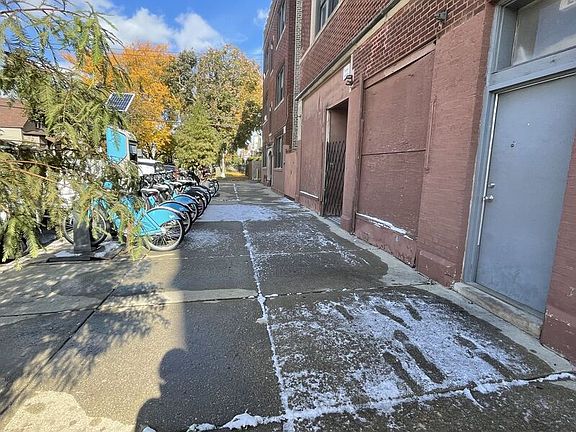 2nd image of 4058 W Armitage Ave APT 2F