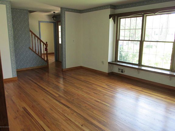 4th image of 38 Kim Ct