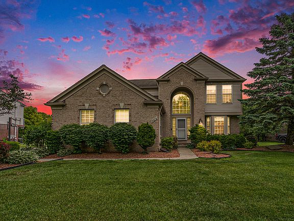 2nd image of 3075 Greenwich Ct