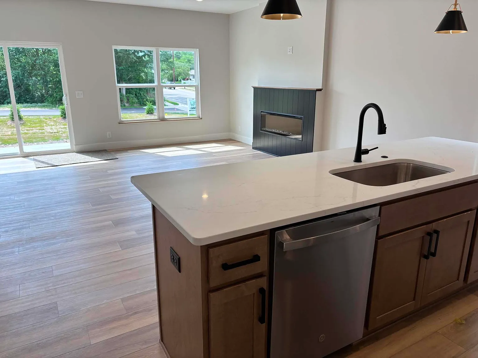 3 bed, 2.5 bath, 1540 sqft, $2,530 — Photo 4