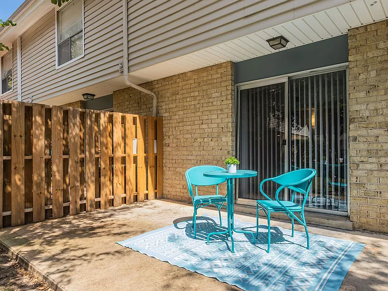 Pine Ridge Apartments — Photo 18