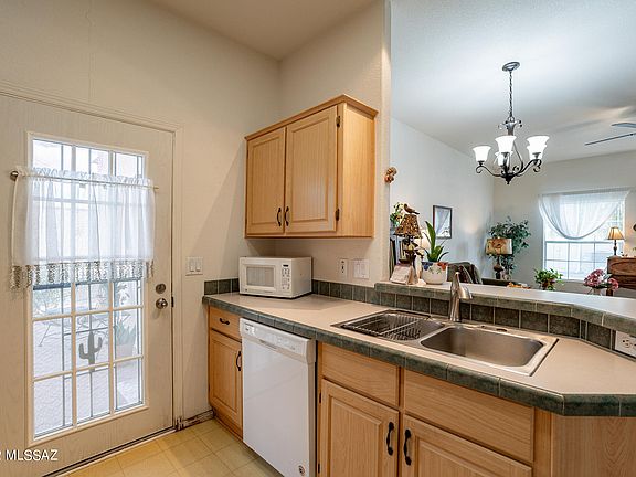 3rd image of 1212 W Calle De Sotelo