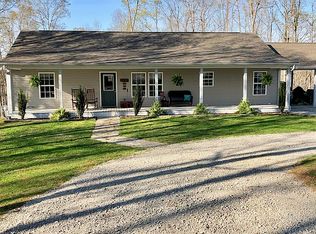 2464 Airport Ridge Rd, Linden, TN 37096