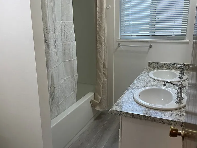 3459 S Logan St — Photo 9