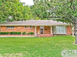3056 Eric Ln, Farmers Branch, TX 75234