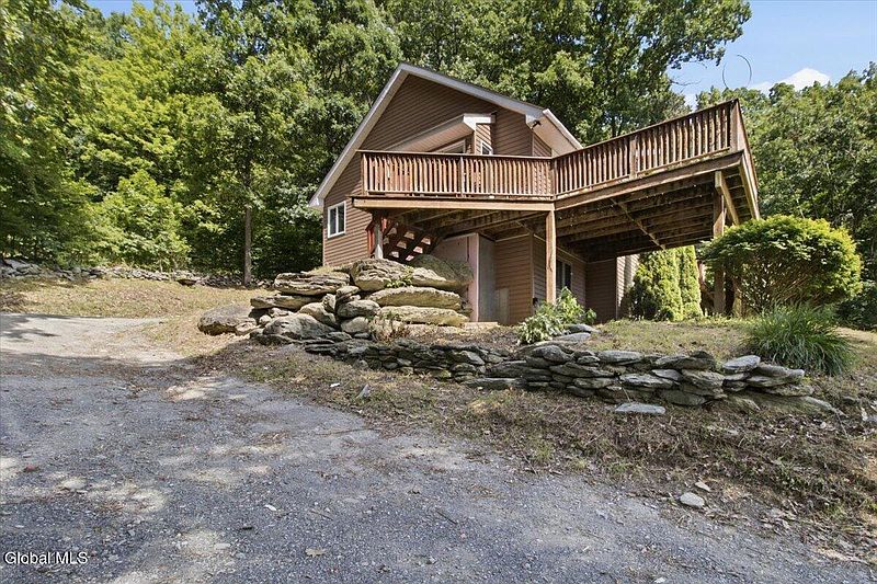 4th image of 268 Fox Hollow Road