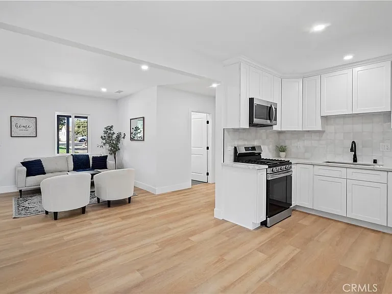 856 Newton St #856 — Photo 16