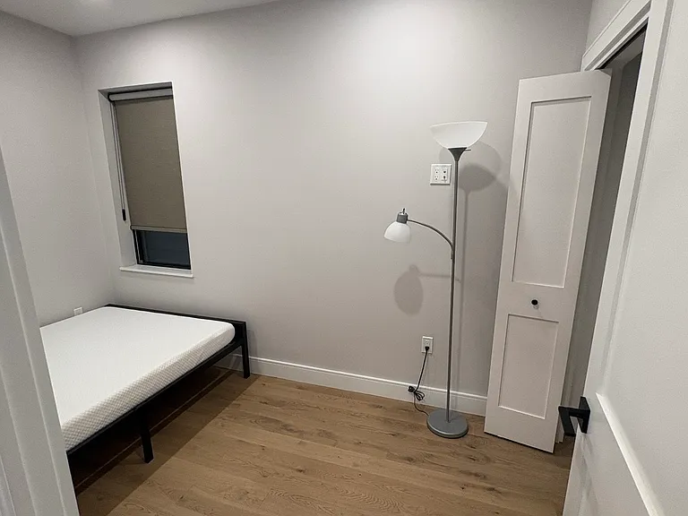 173 Maverick St #2 — Photo 4