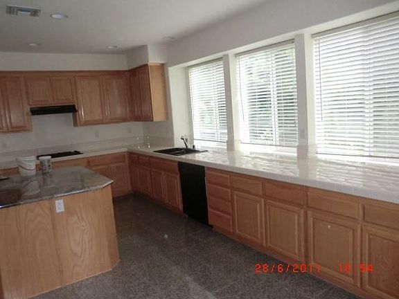 2nd image of 1800 Montara Ave