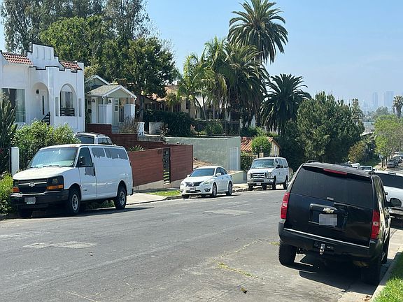 4th image of 4711 W 18th St