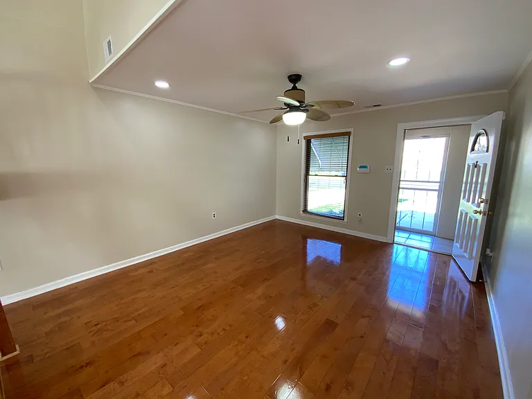 8422 Madison Pl — Photo 14