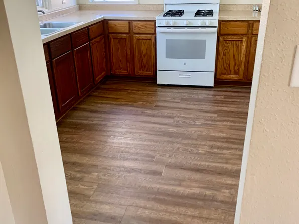 911 Leland Ave, Des Moines, IA 50315