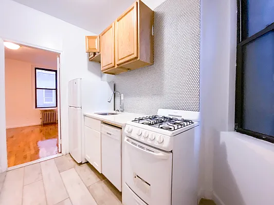 Rented by City Connections Realty | media 13