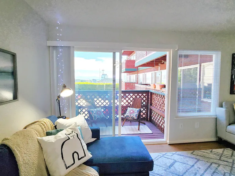 Hawaiian Apartments — Photo 30