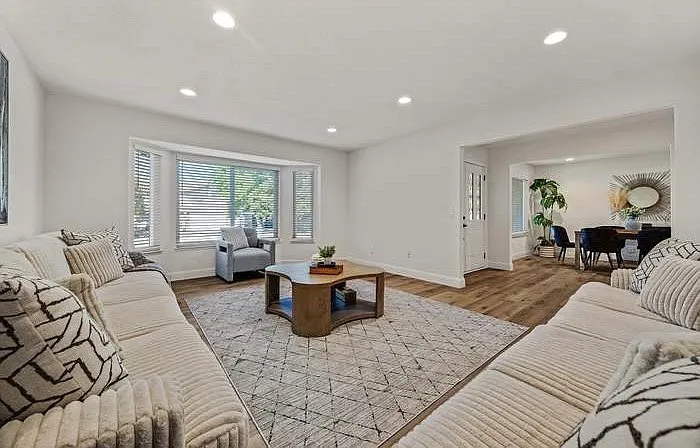 1170 Mardon Ct — Photo 3