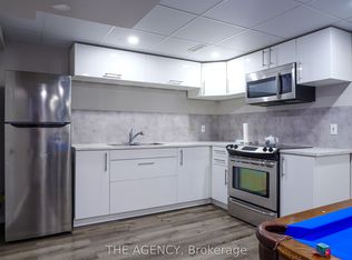 495 Bristol Rd #B, Newmarket, ON L3Y6T4