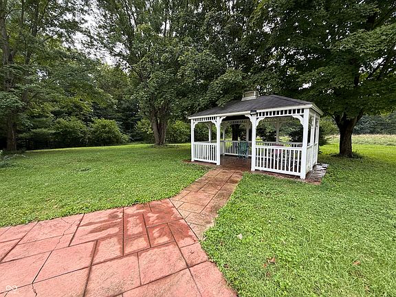 4th image of 588 W Cardinal Rd