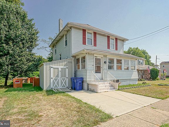 2nd image of 457 Chelton Ave
